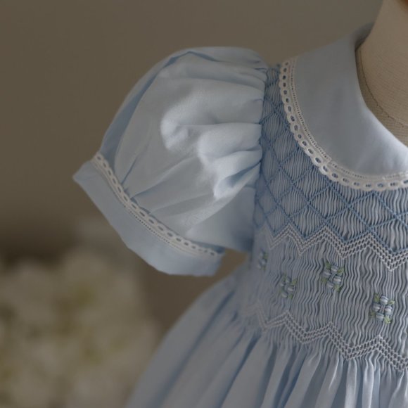 RARE Blue Smocked Dress Heirloom Feltman Brothers PERFECT CONDITION Like New - Picture 4 of 9